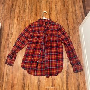 Don’t use it anymore still good condition. Vans flannel classic fir size M